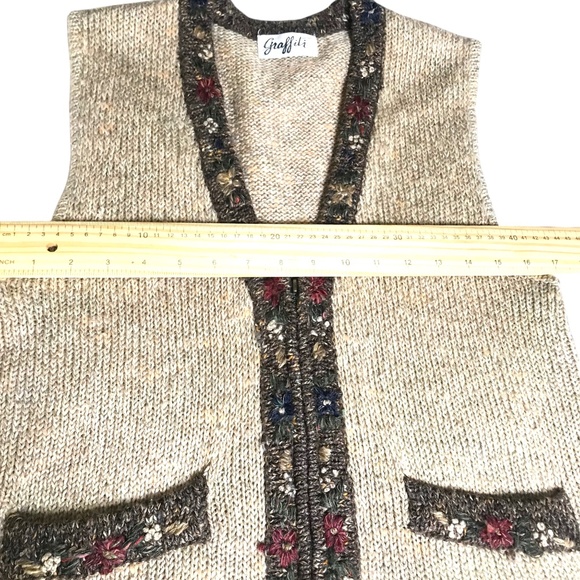 Graffiti Women’s Boho Knit Sweater Vest, Floral Detail - Picture 14 of 16